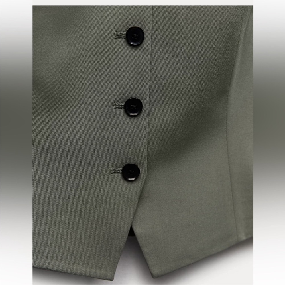 Zara Classic Fit Vest ZW

Collection size M - Picture 6 of 14